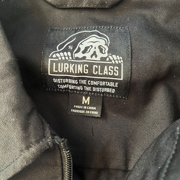 Lurking Class By Sketchy Tank Crawl Black Zip Work Shirt Brand New Size M - Picture 6 of 6
